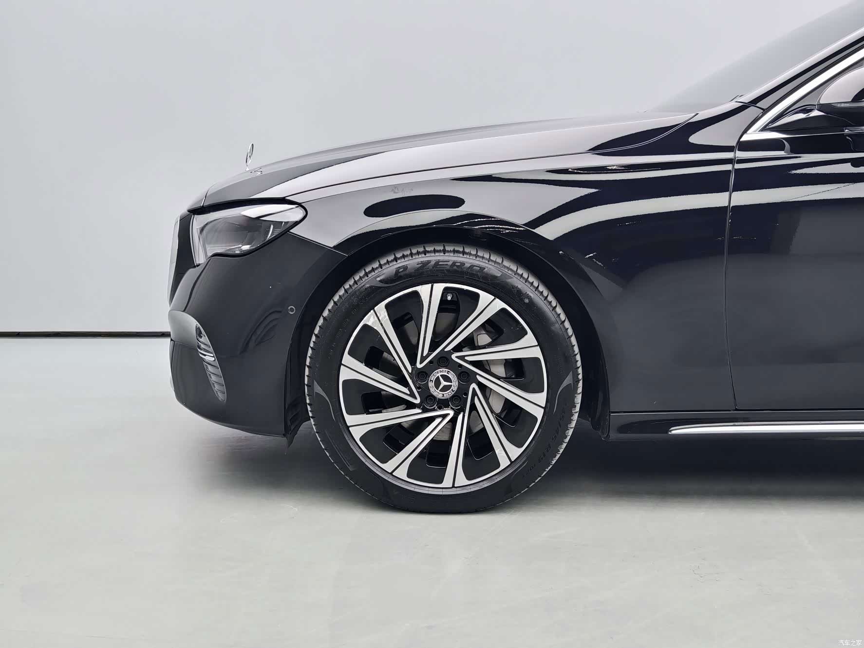 Mercedes-Benz E-Class, 2024 4