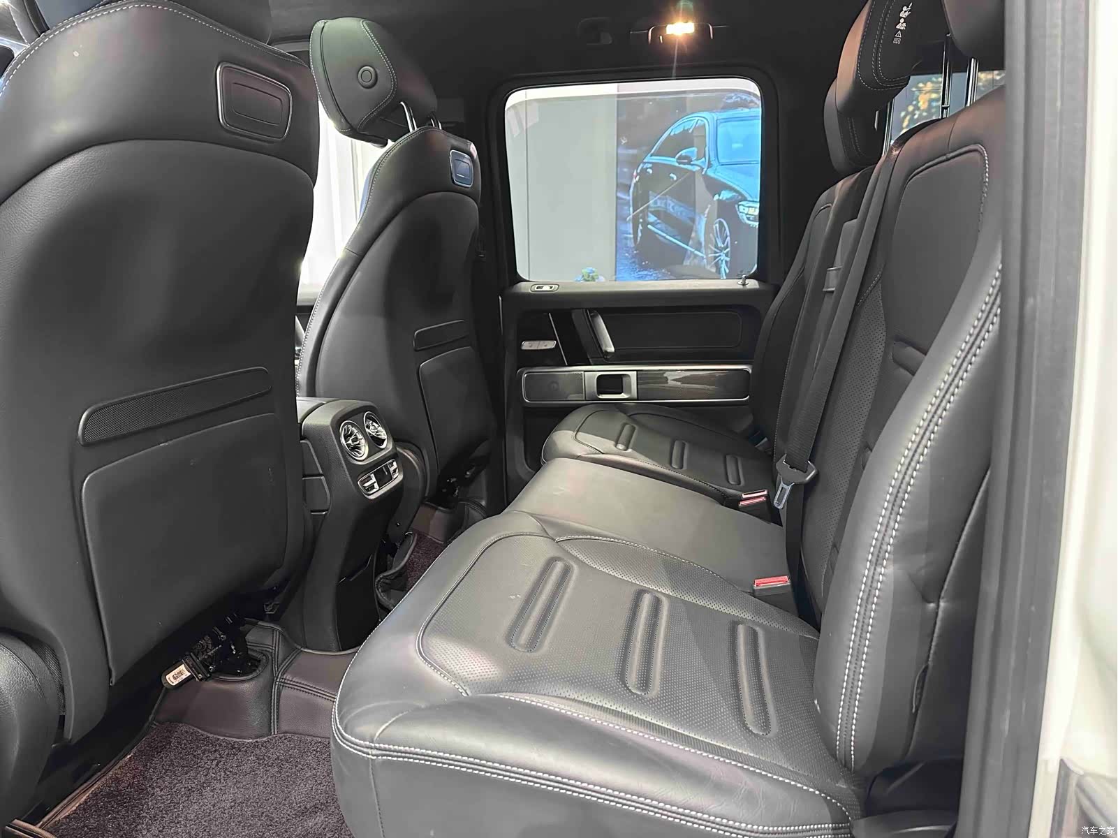 Mercedes-Benz G-Class, 2023 6