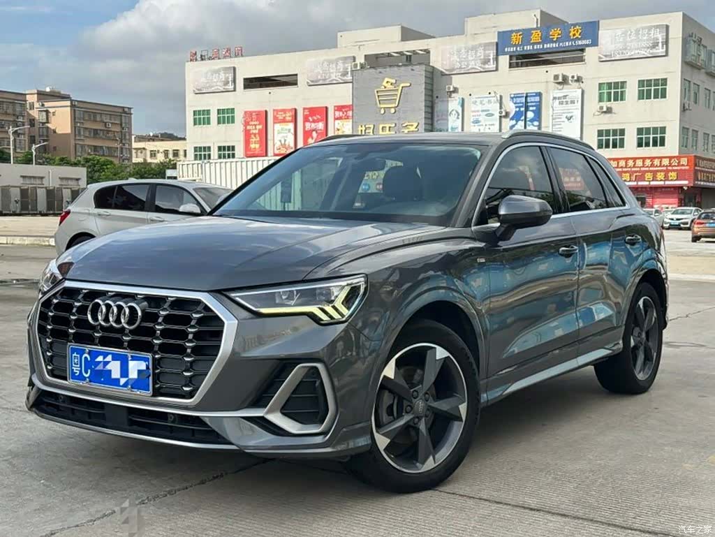 Audi Q3, 2019 1