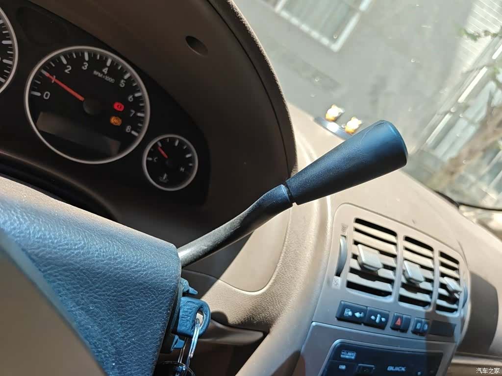 Buick GL8, 2015 7