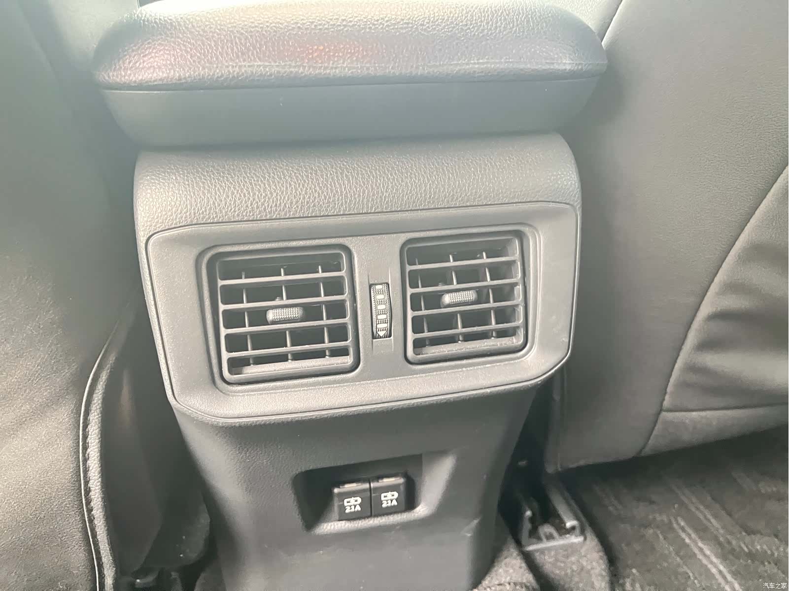 Toyota RAV4, 2020 15