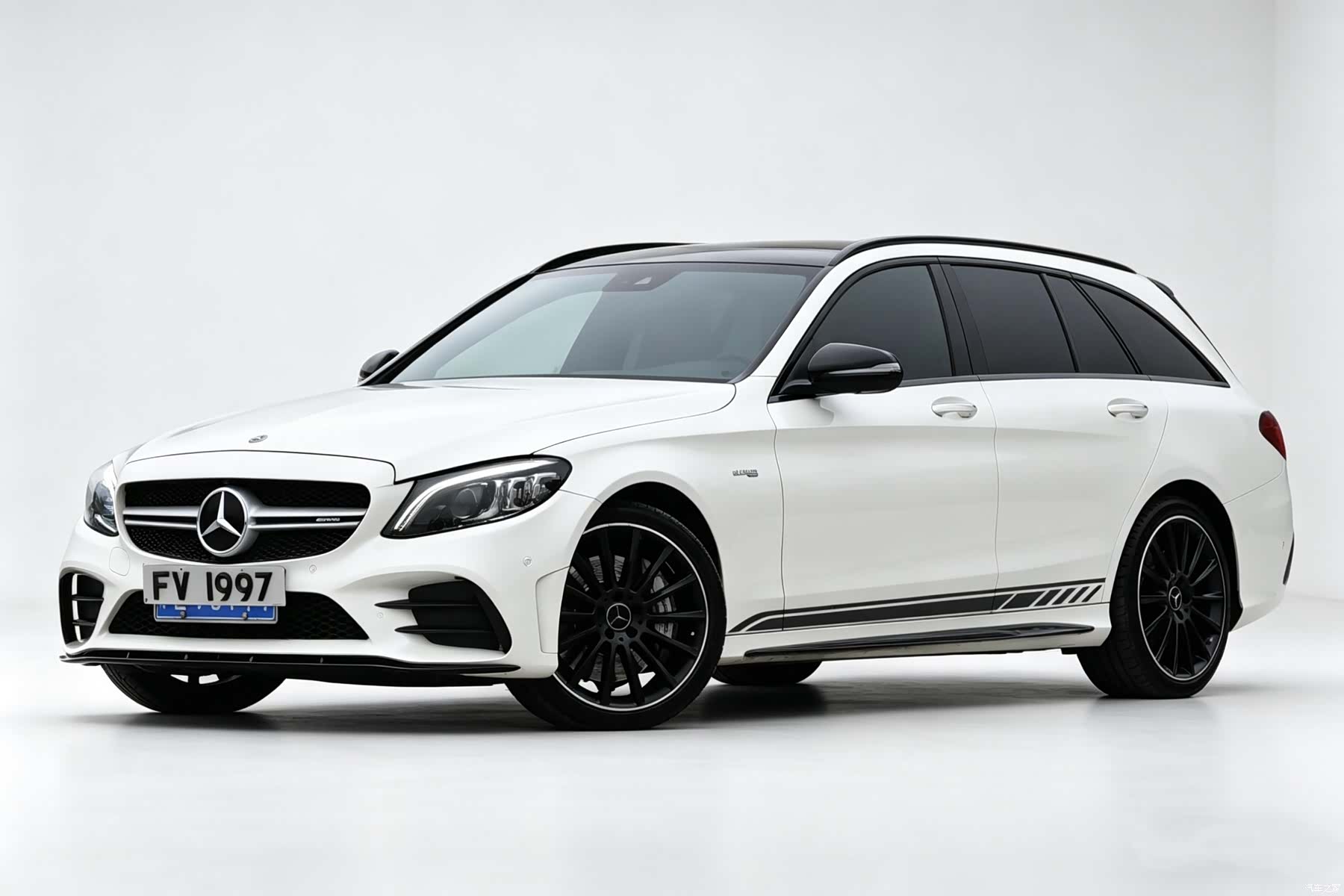 Mercedes-Benz C-Class, 2020 1
