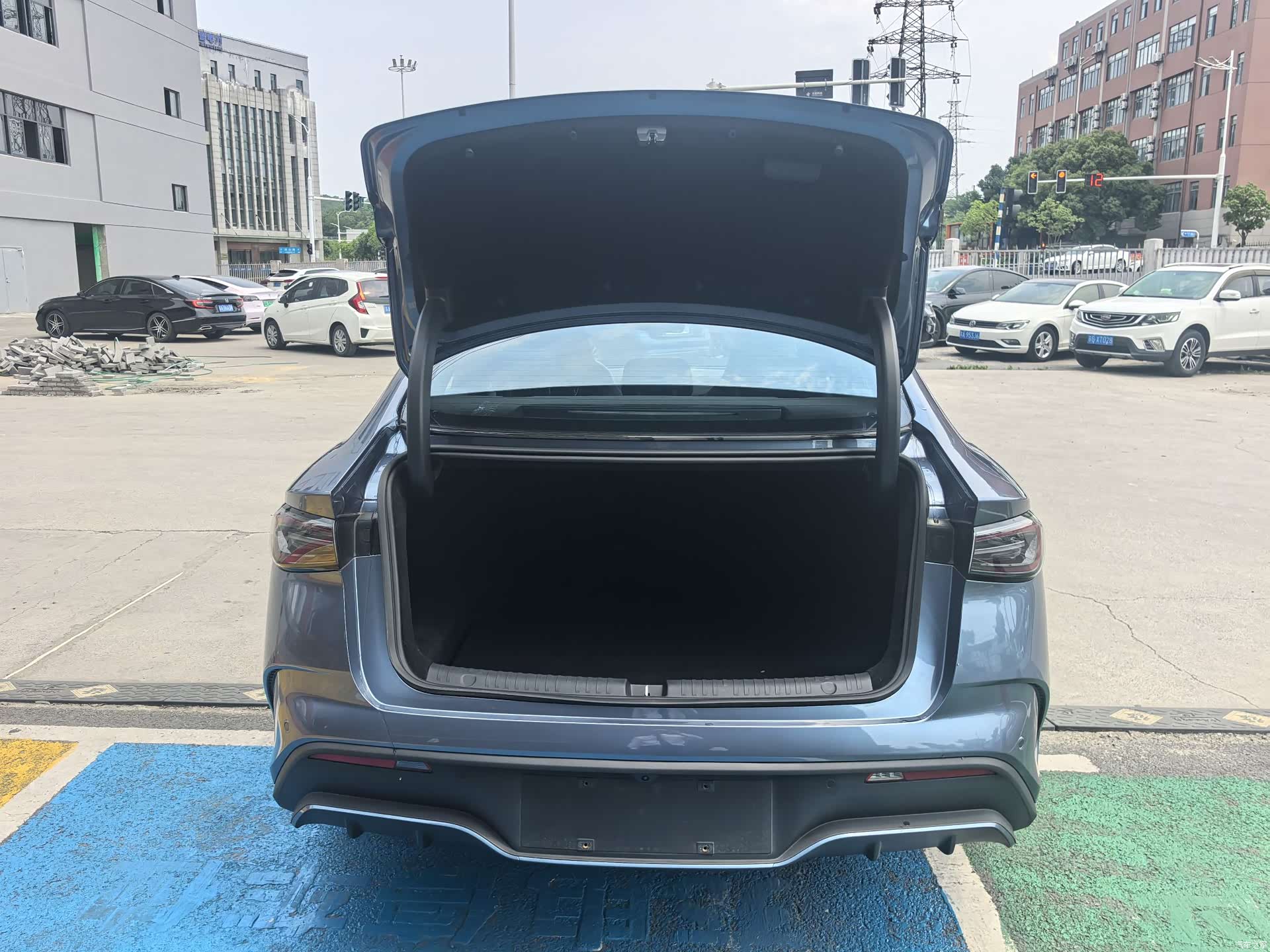 BYD Seal, 2025 17
