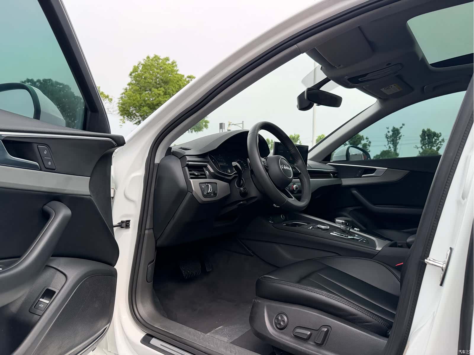 Audi A4L, 2019 8