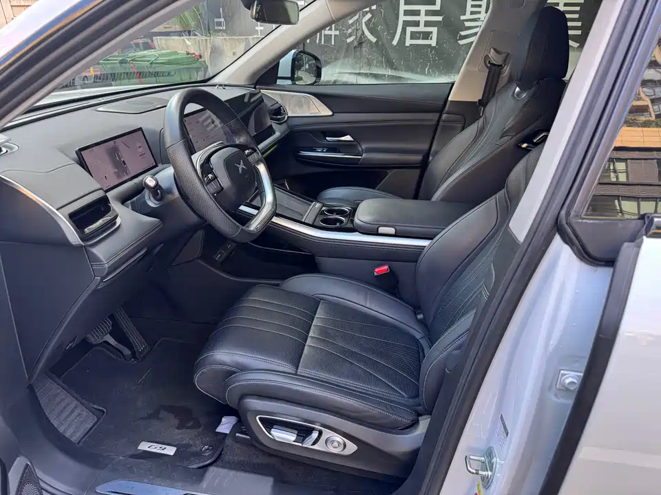XPENG G9