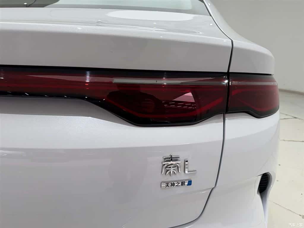 BYD Qin, 2025 10