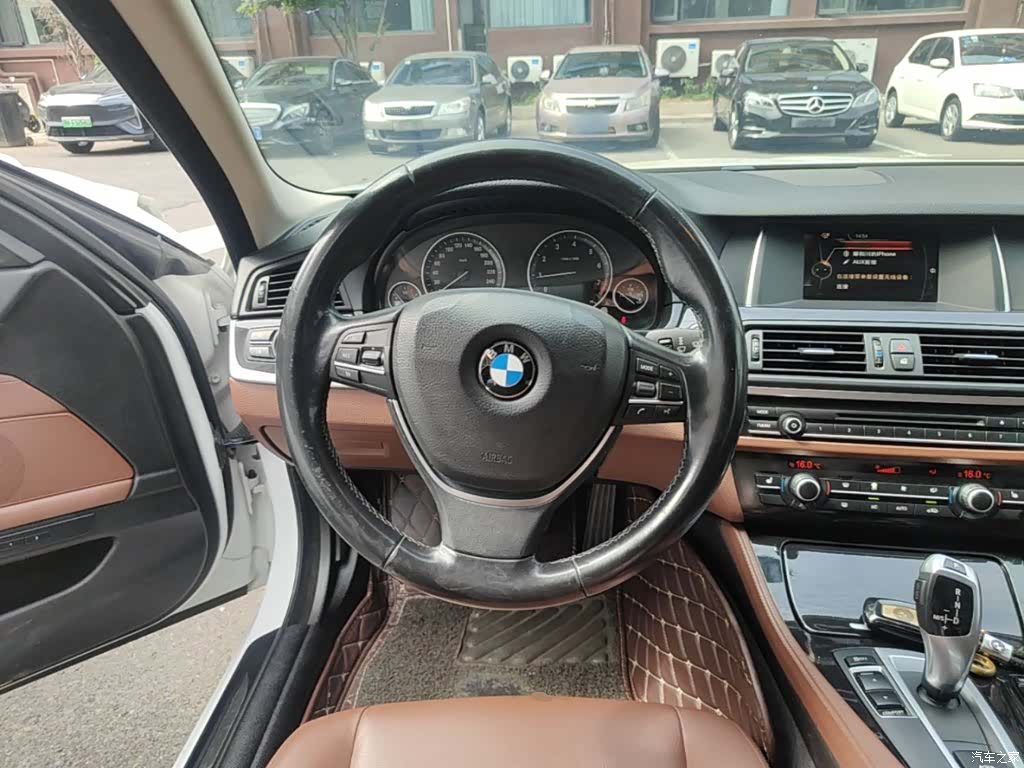 BMW 5 Series, 2017 11