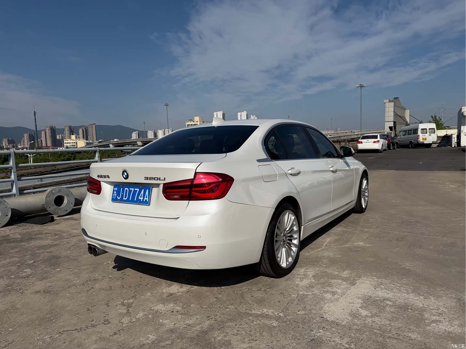 BMW 3 Series, 2018 все фото