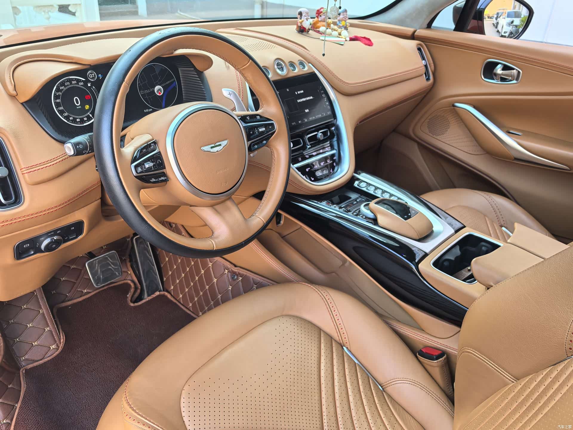 Aston Martin DBX, 2021 40