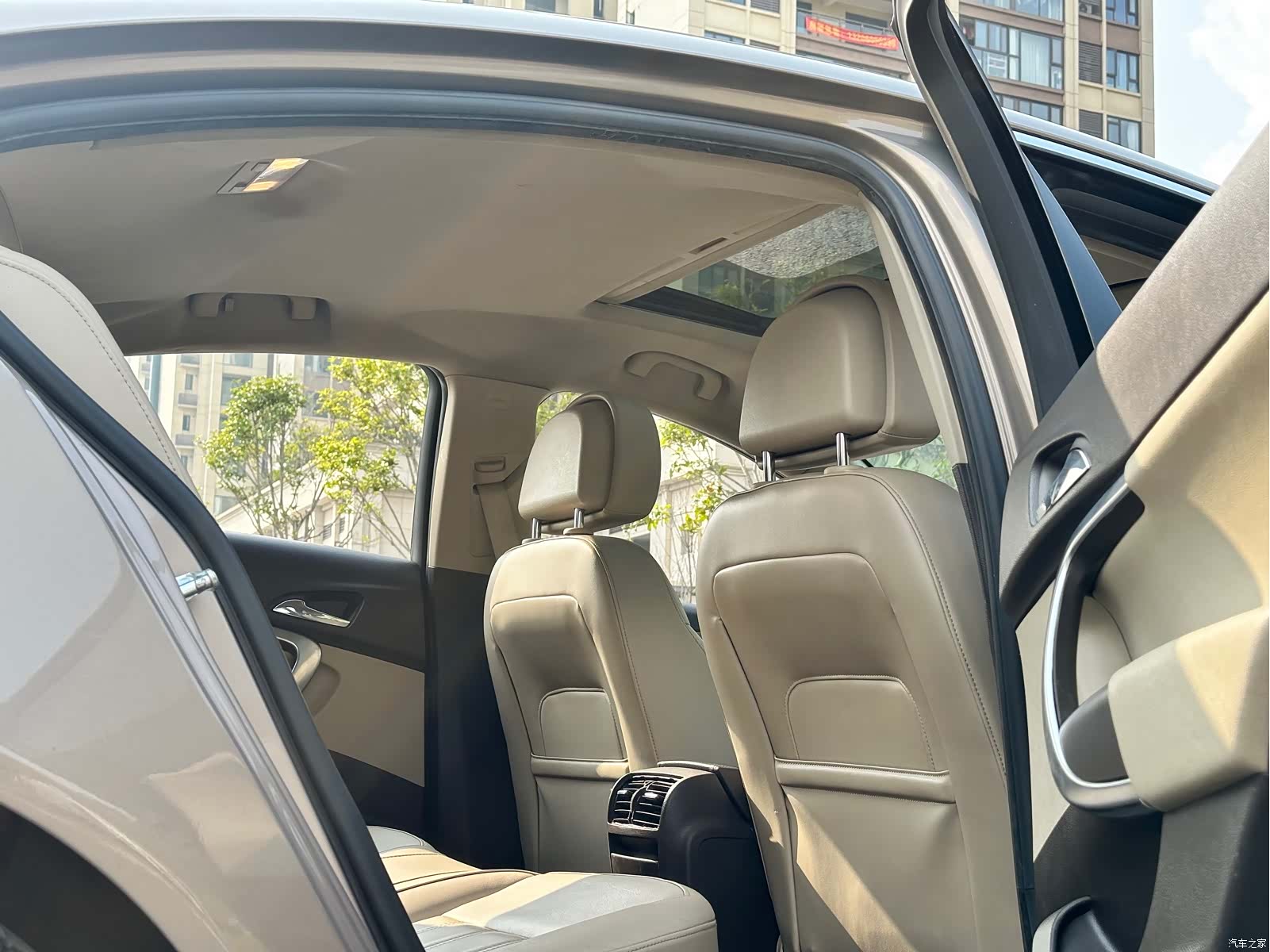 Buick Regal, 2011 24