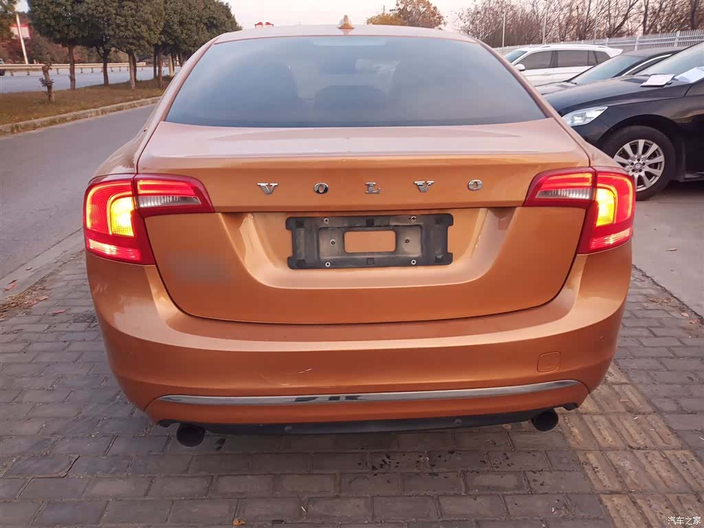 Volvo S60, 2014 все фото