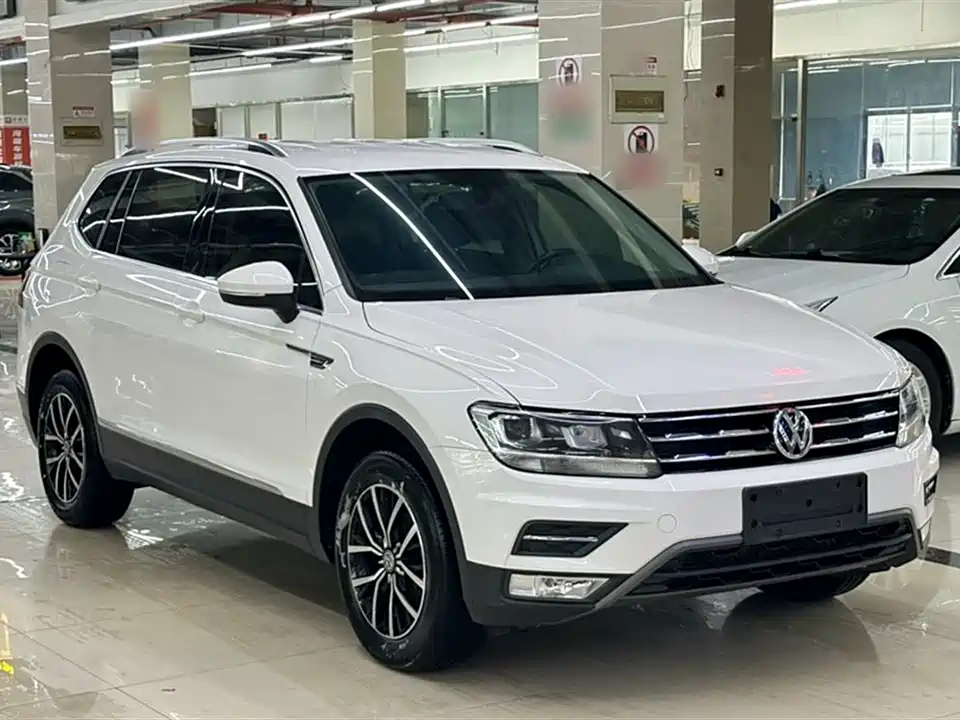 Volkswagen Tiguan L