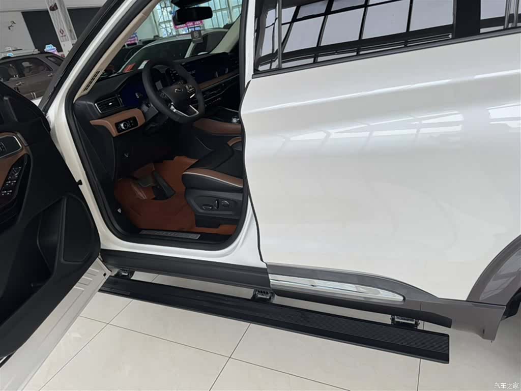 Ford Explorer, 2023 13