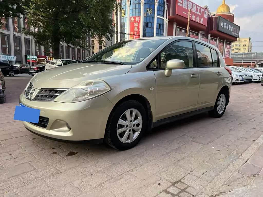 Nissan Tiida