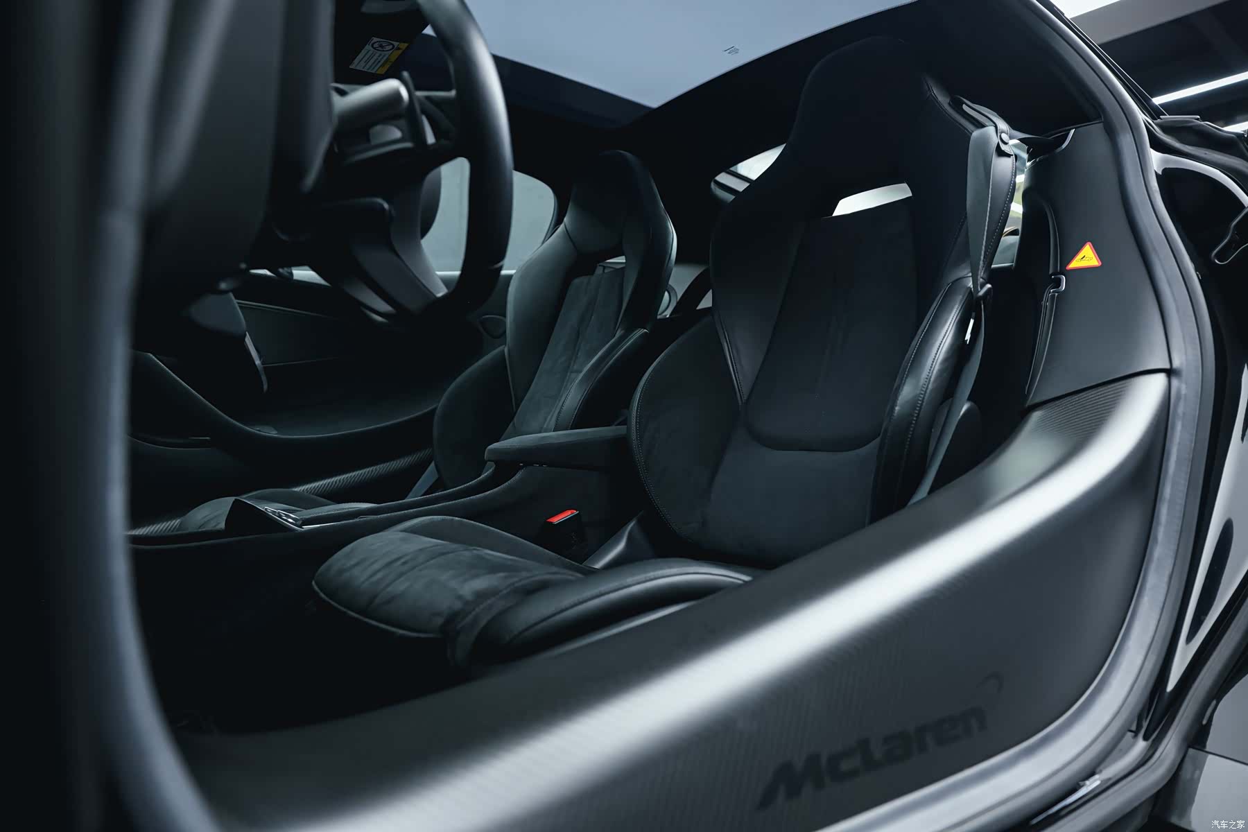 McLaren GT, 2018 9