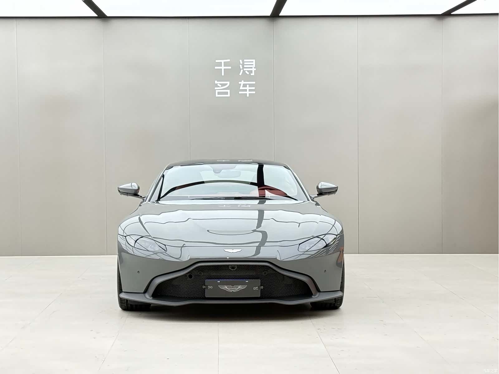Aston Martin Vantage, 2022 2
