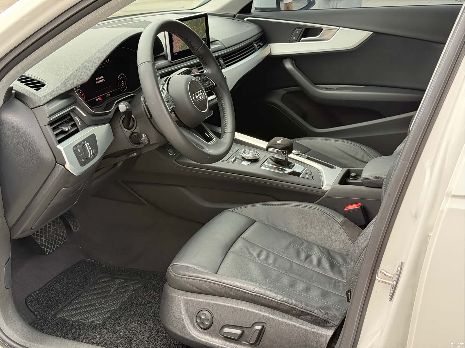 Audi A4L, 2018 7