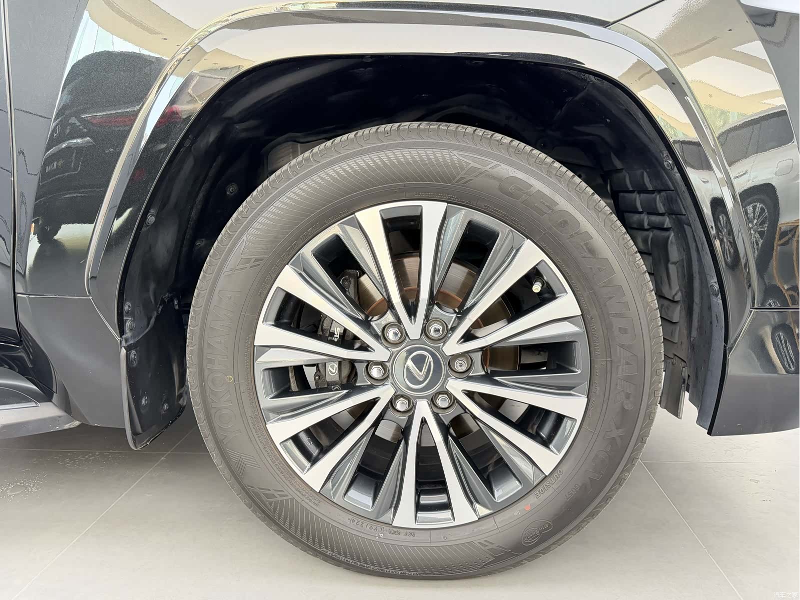 Lexus LX, 2024 24
