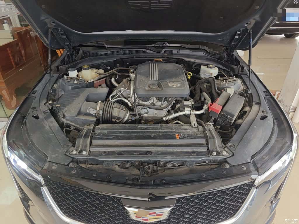 Cadillac CT4, 2022 16