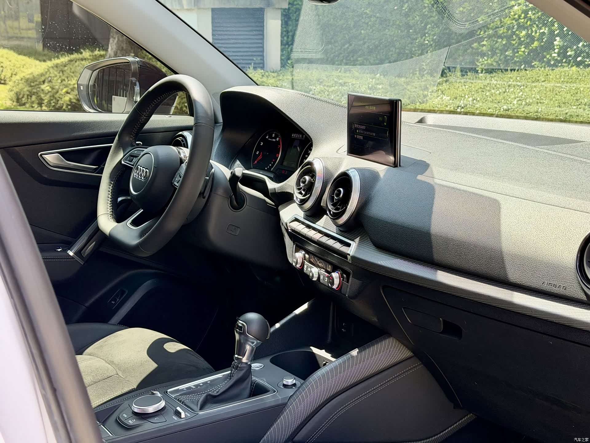 Audi Q2L, 2022 18