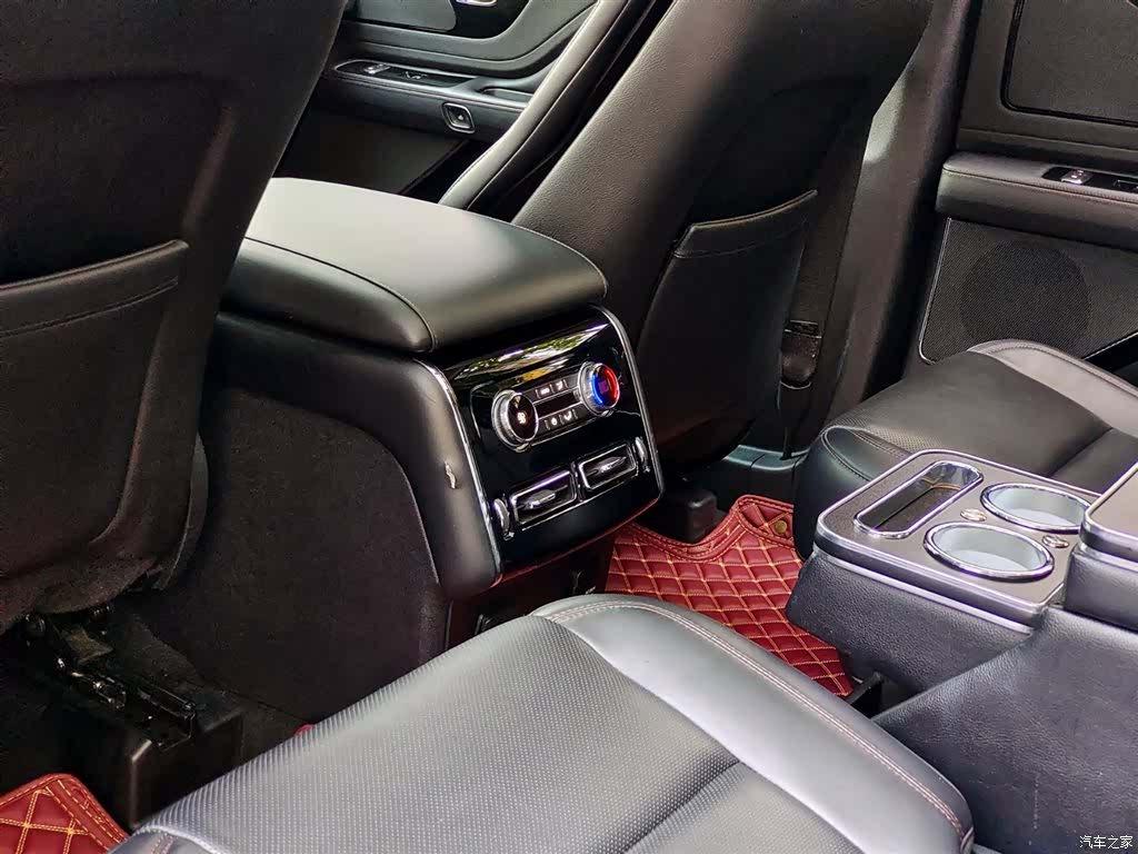 Lincoln Aviator, 2021 9