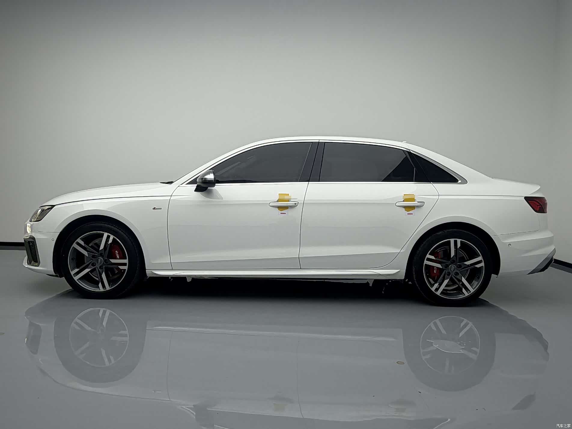 Audi A4L, 2021 7