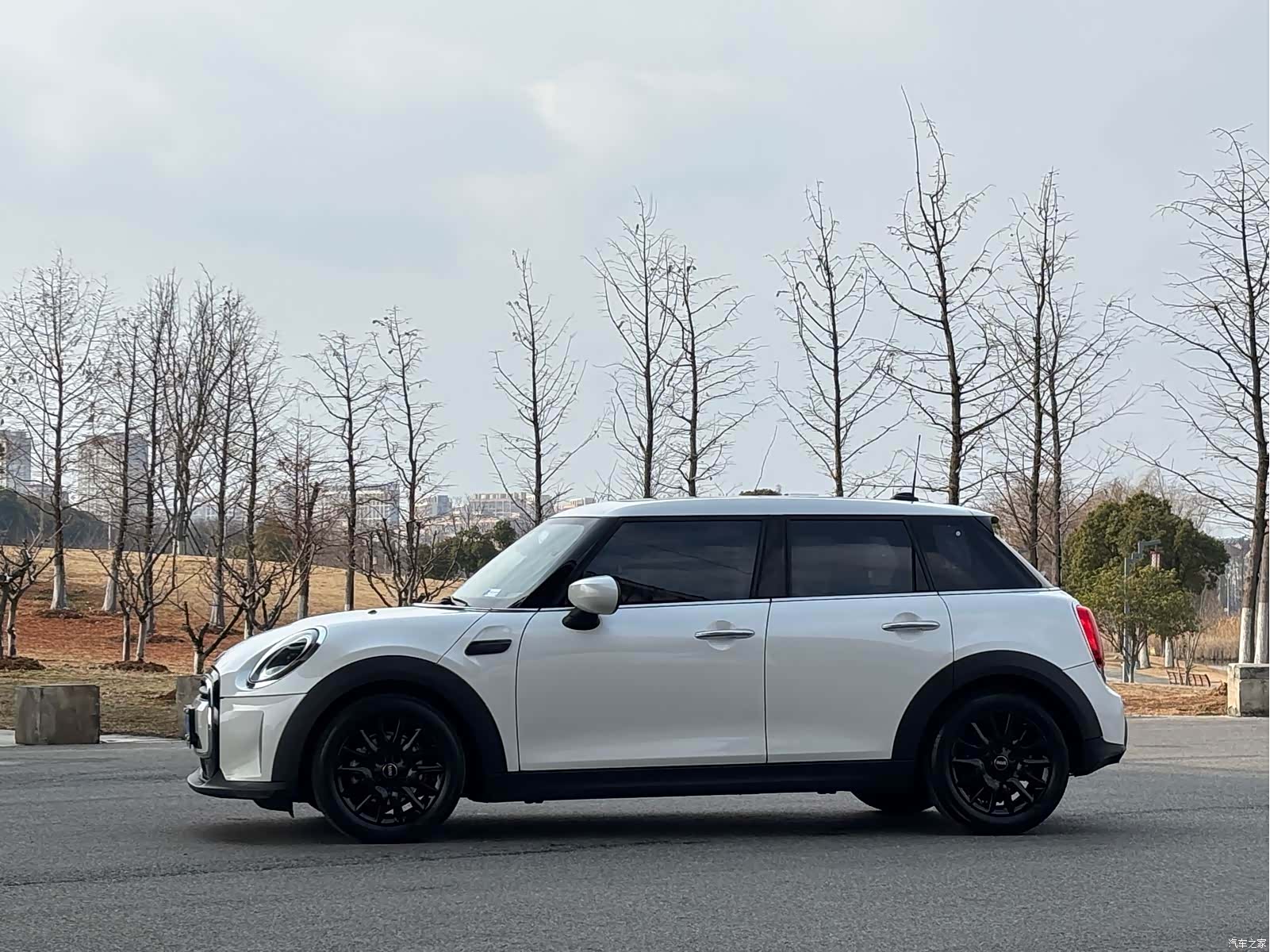 Mini ONE, 2024 4