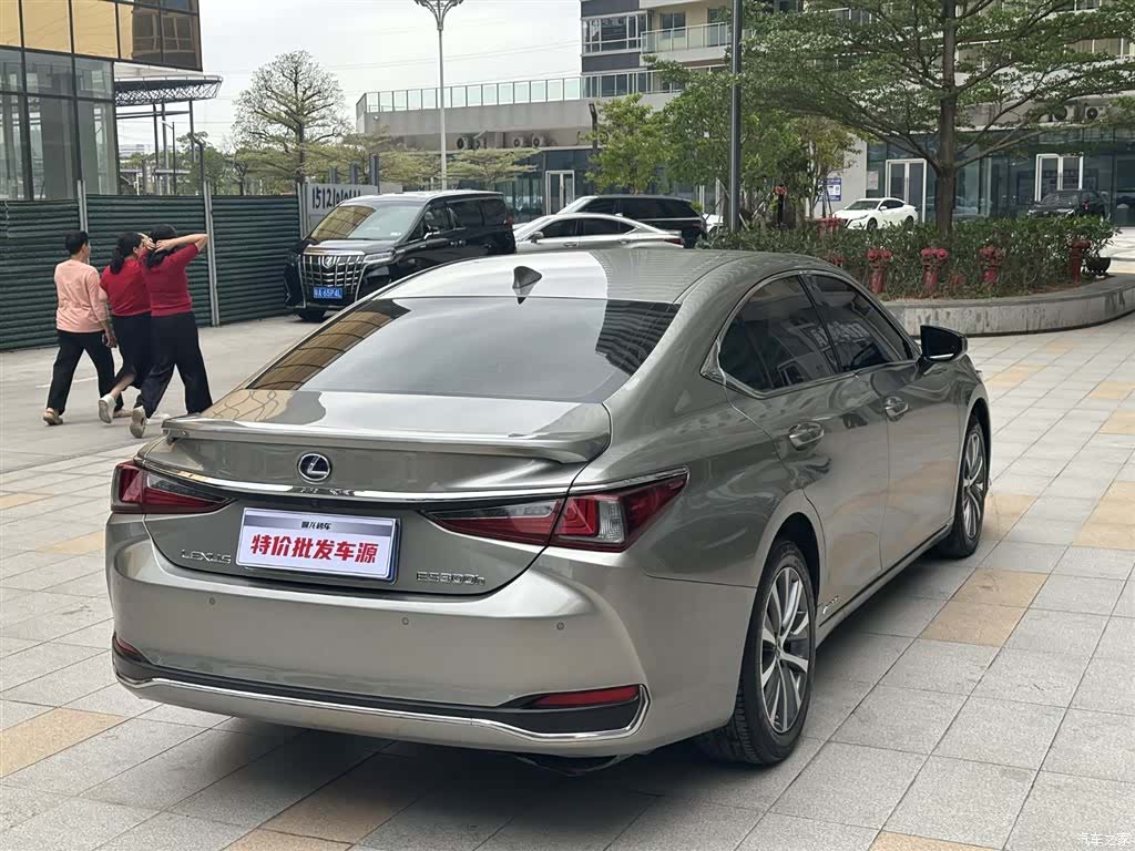 Lexus ES, 2021 6
