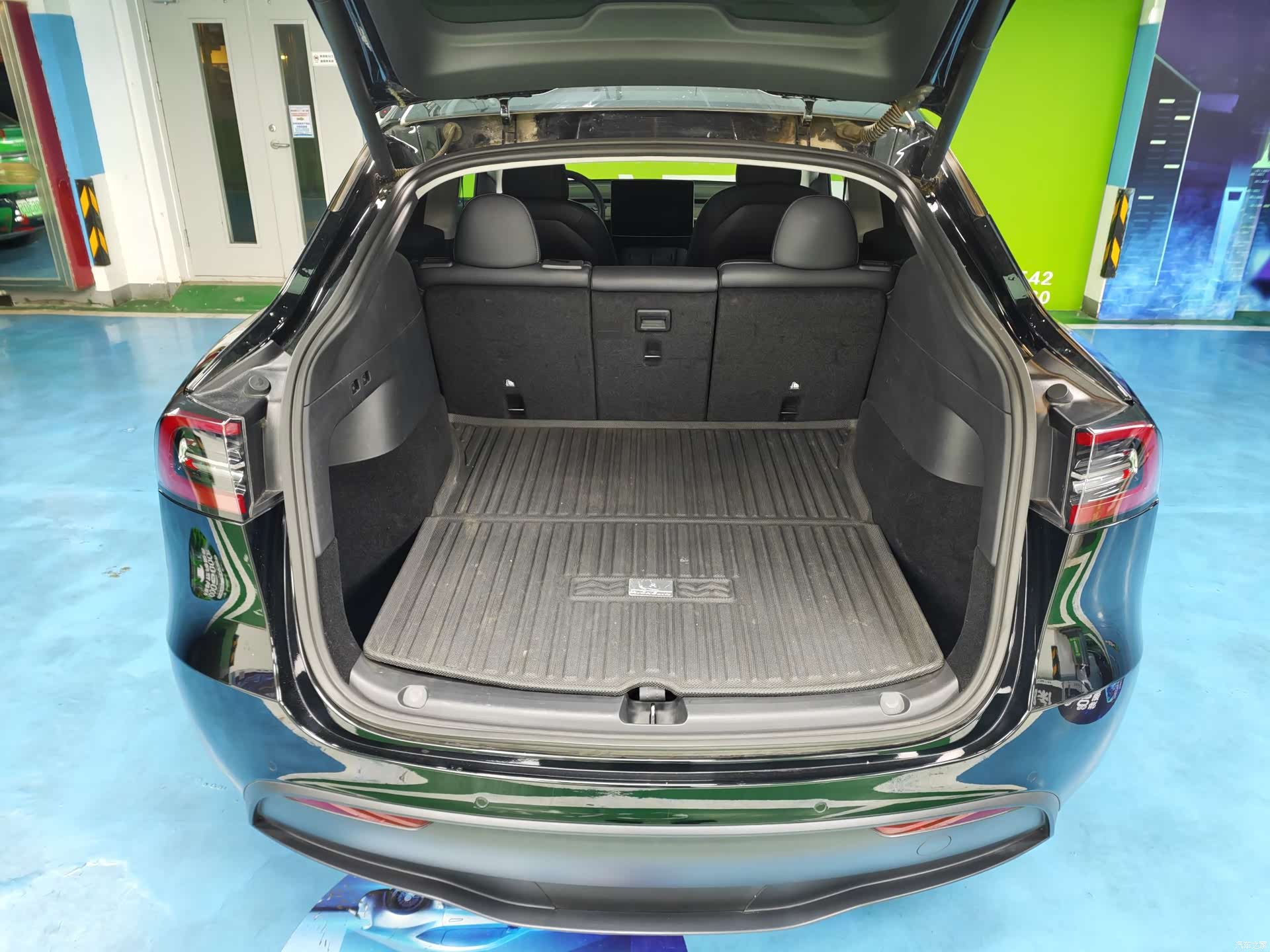 Tesla Model Y, 2021 18