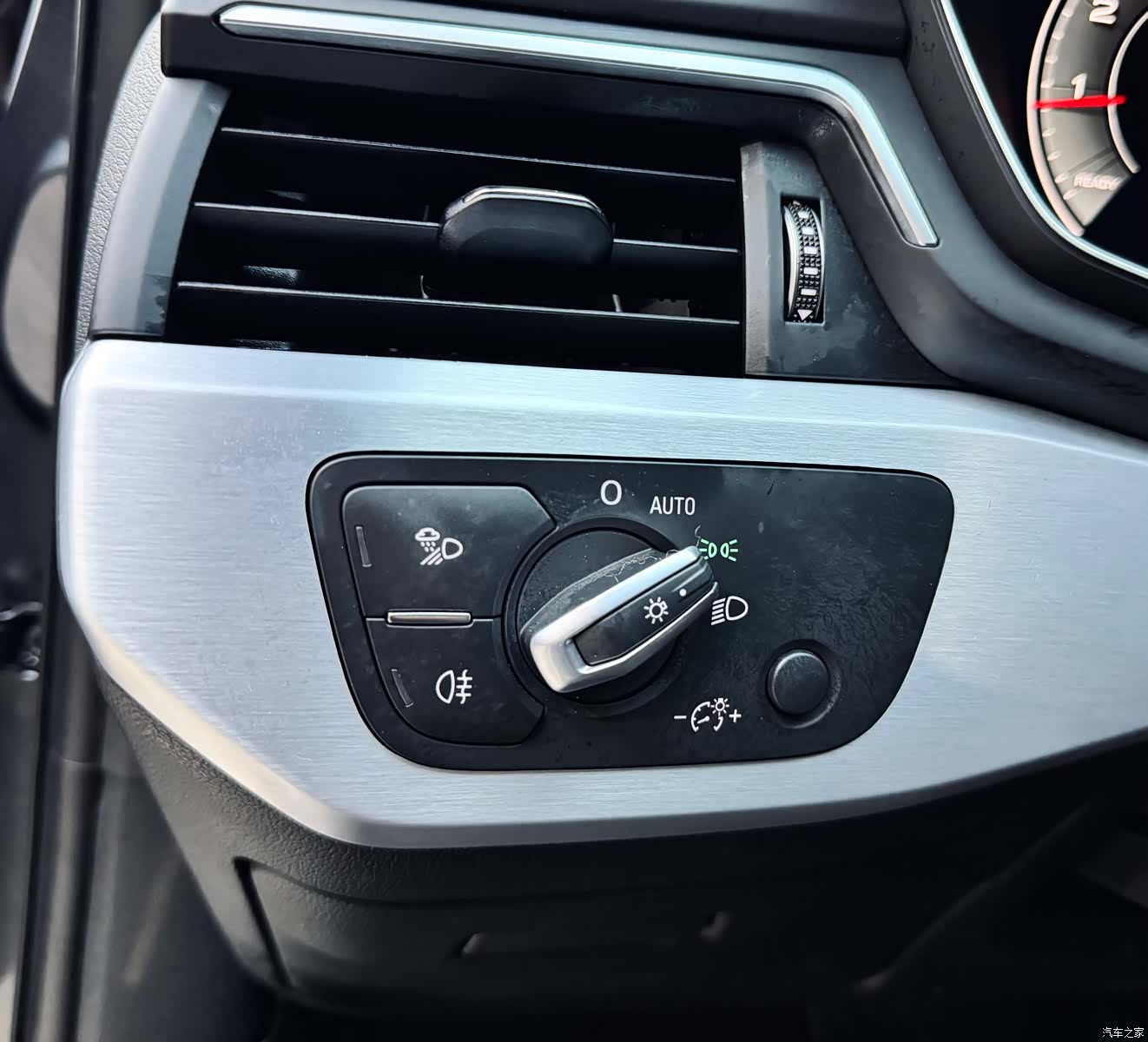 Audi A4L, 2022 11