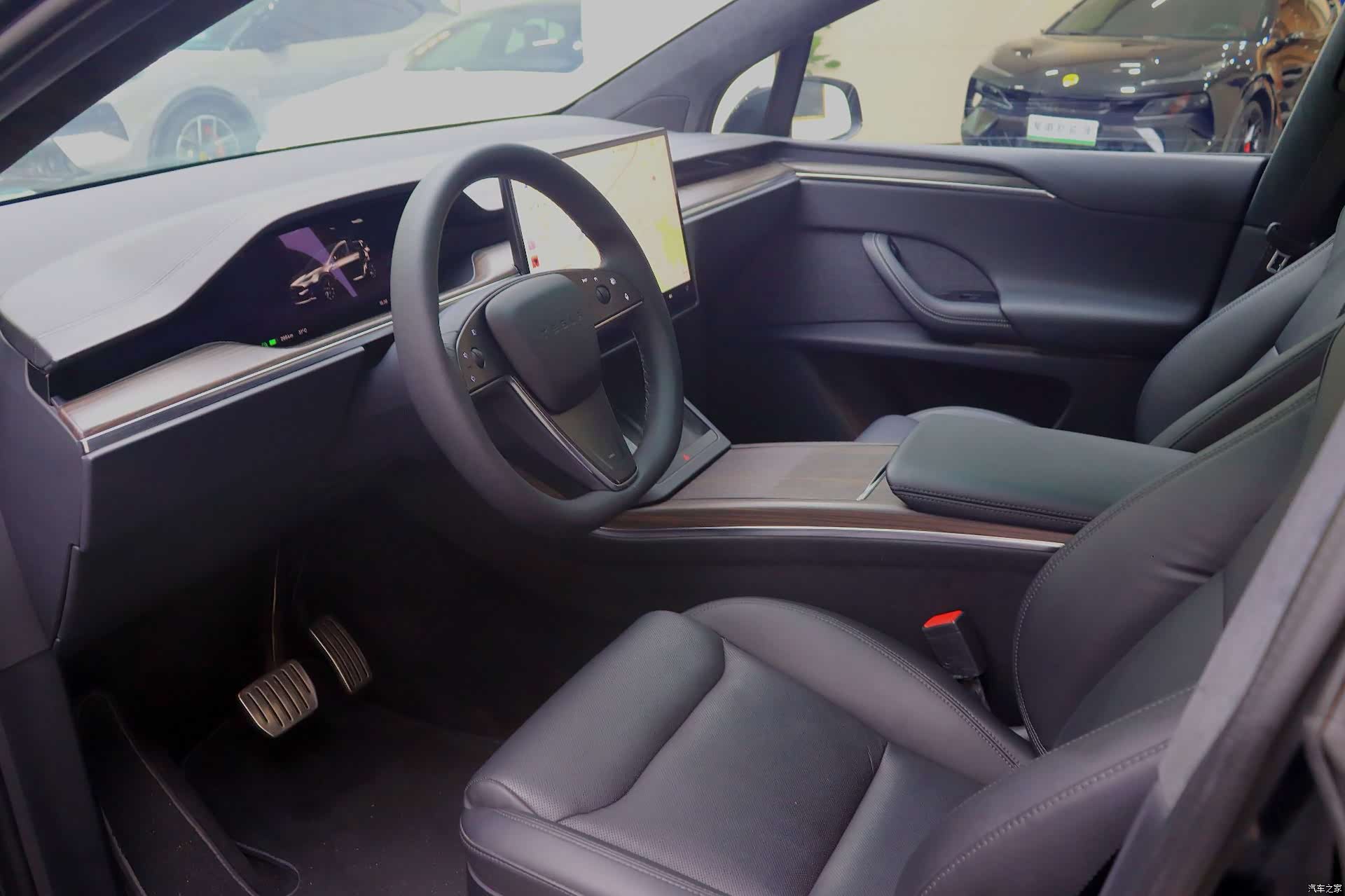 Tesla Model X, 2023 все фото