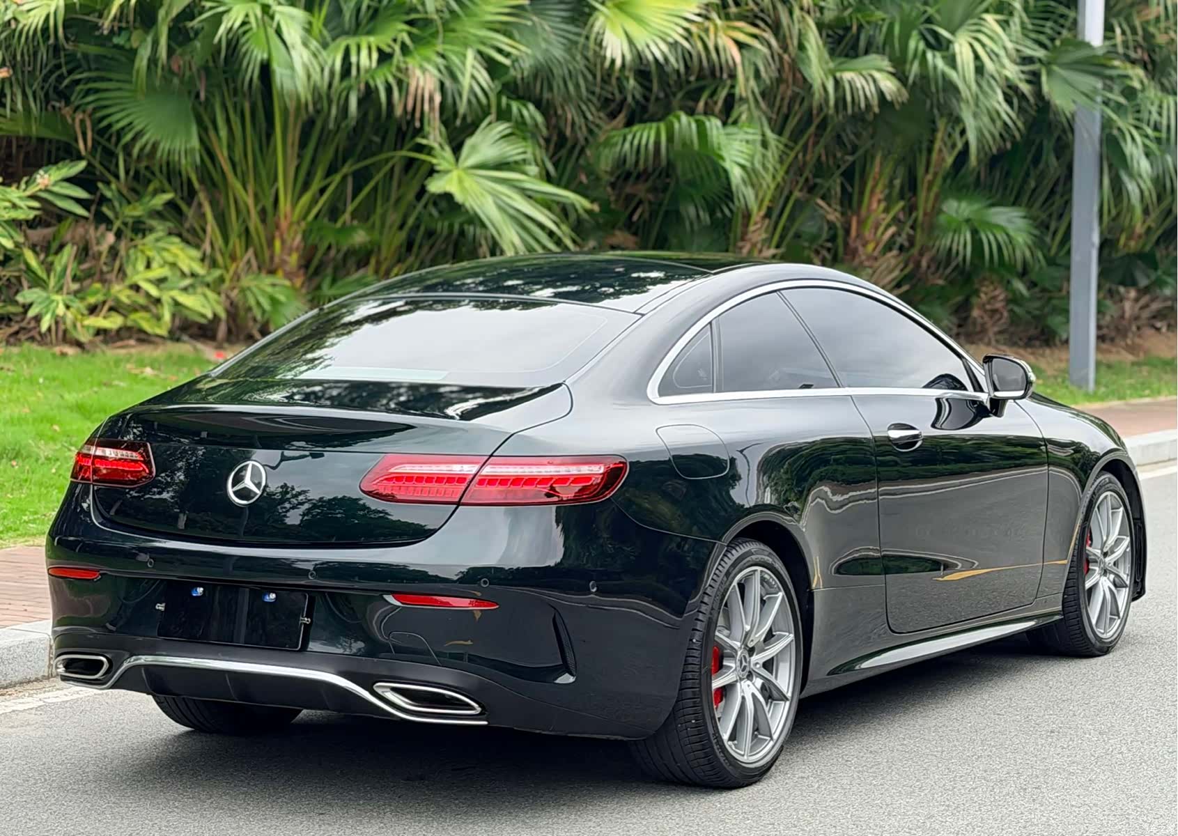 Mercedes-Benz E-Class, 2022 16