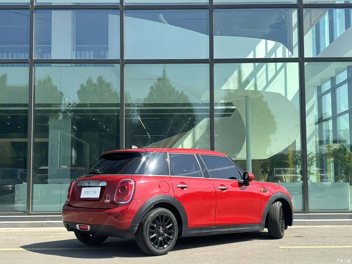 Mini ONE, 2017 15