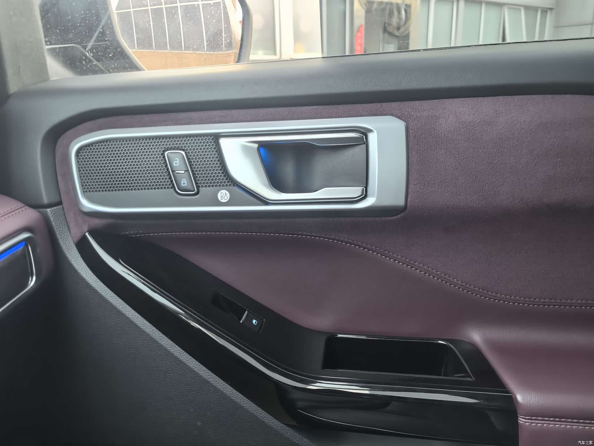 Ford Explorer, 2023 13