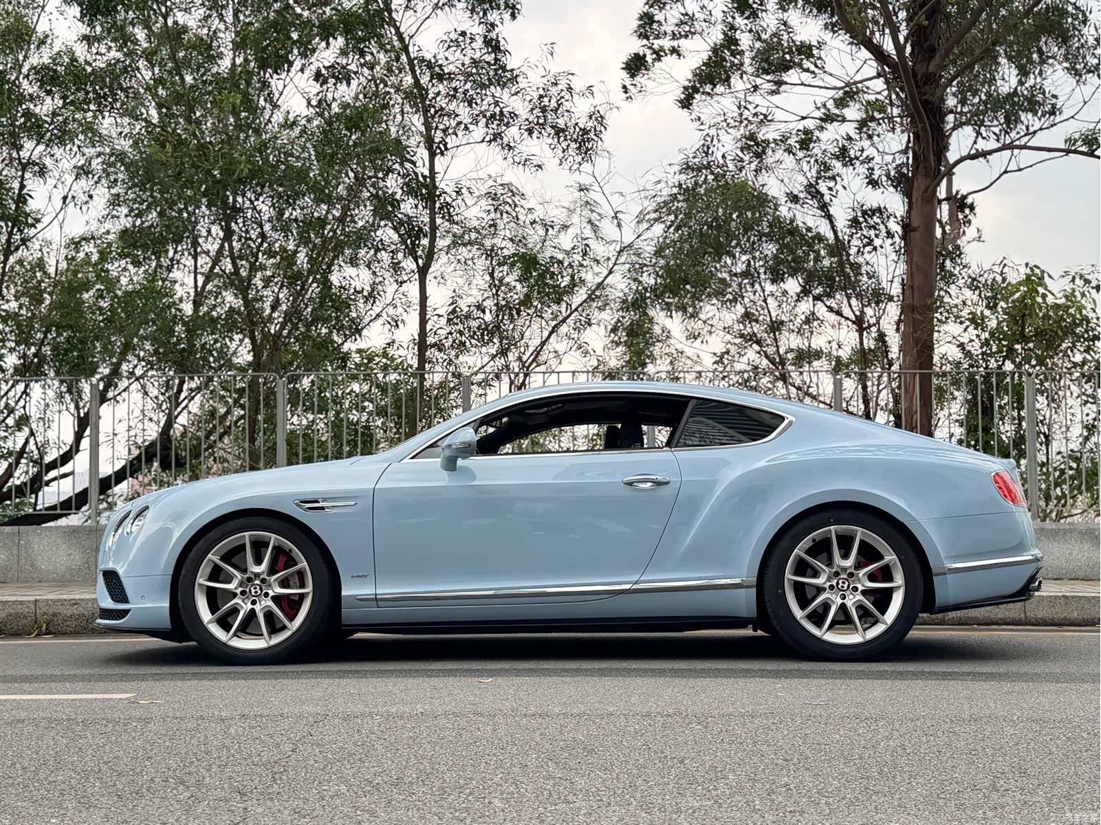 Bentley Continental GT, 2019 8
