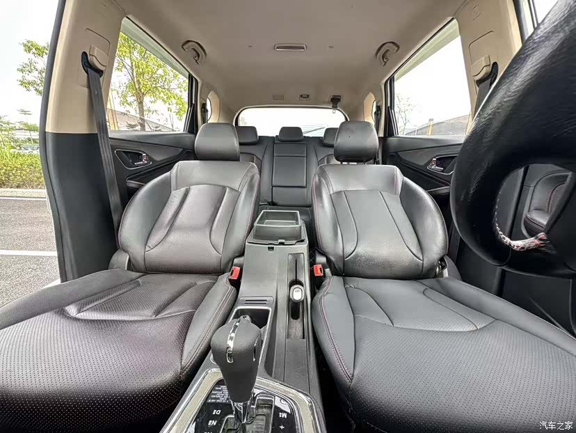 Wuling 560, 2017 13