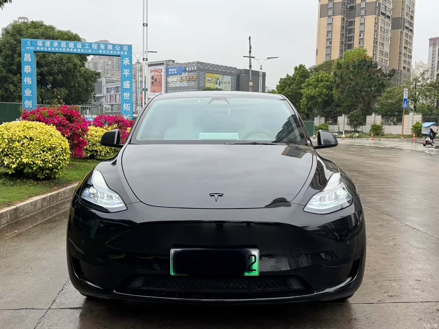 Tesla Model Y, 2023 2