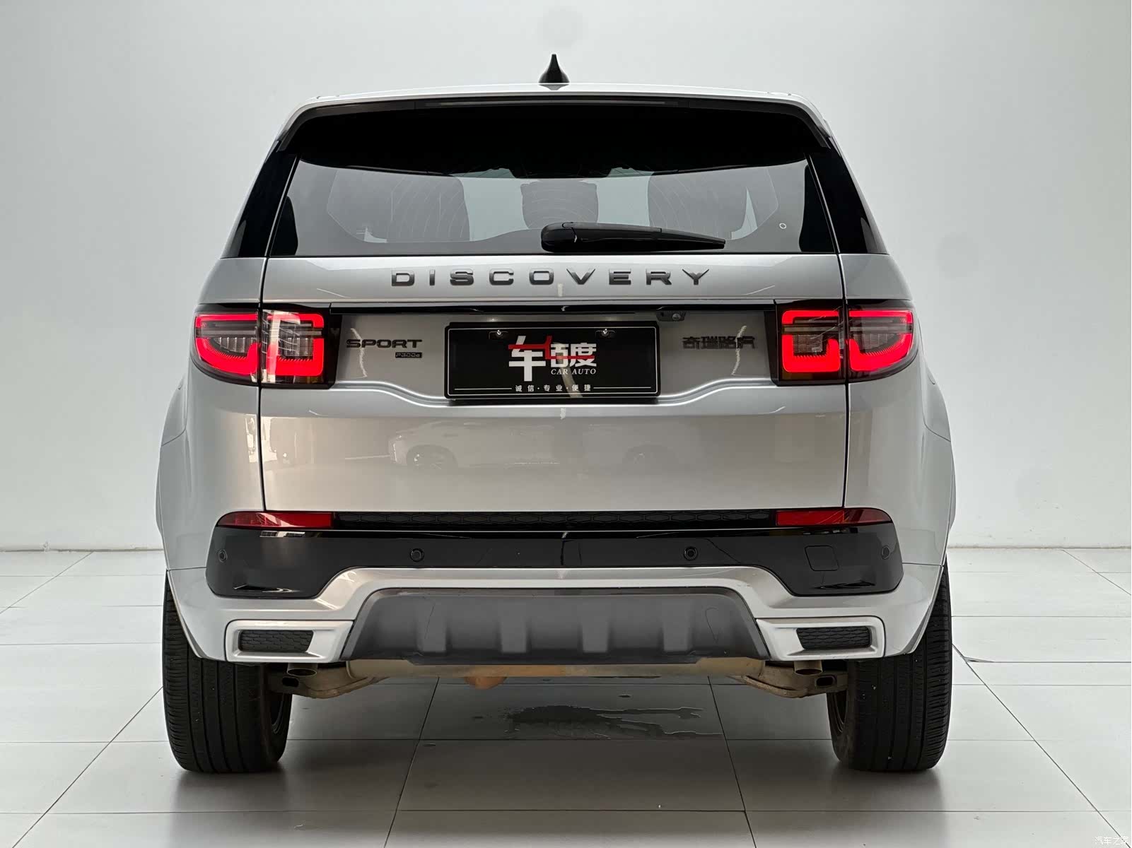 Land Rover Discovery, 2022 все фото