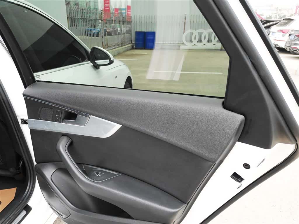 Audi A4L, 2021 12