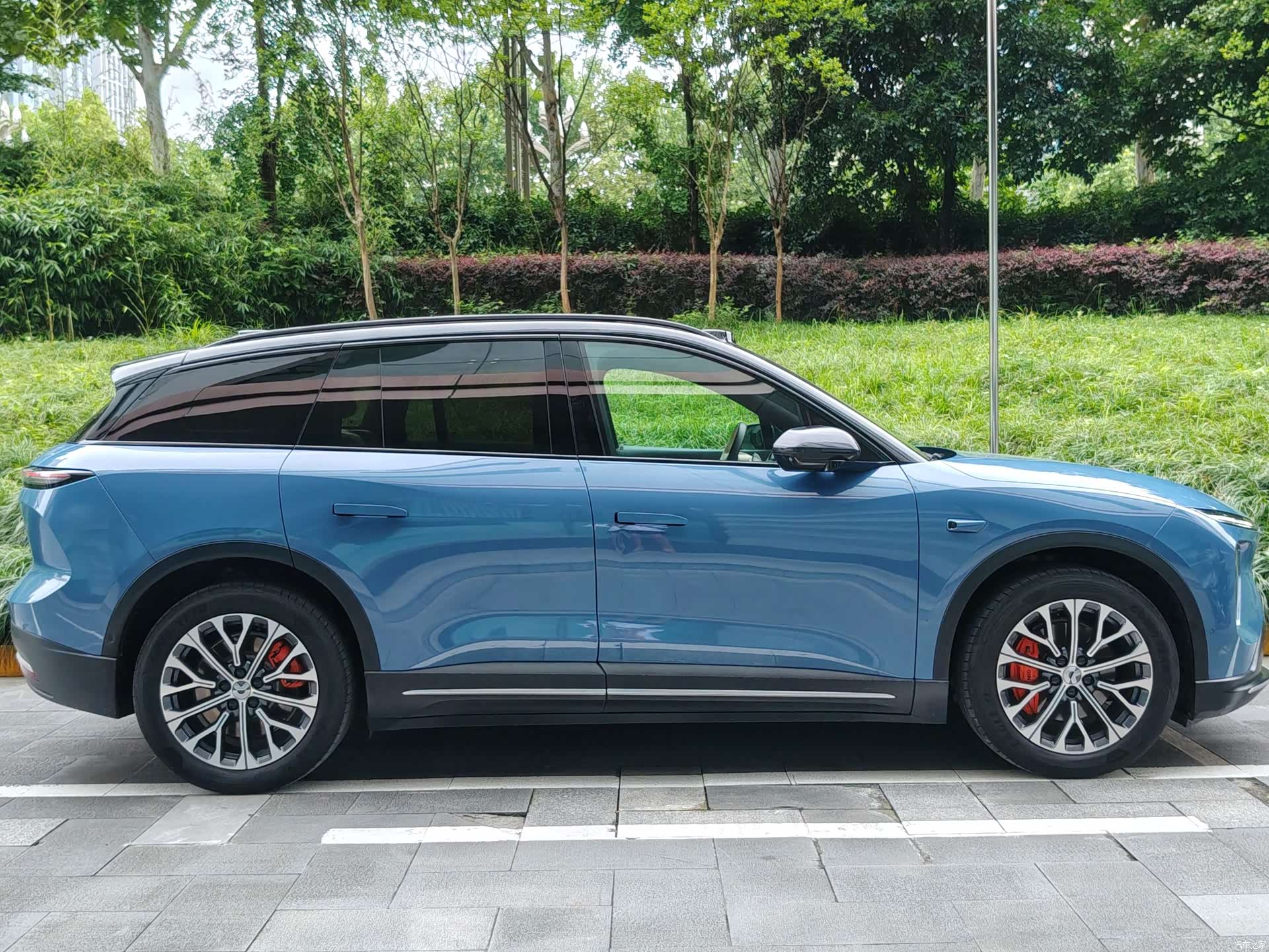 NIO ES6, 2023 4