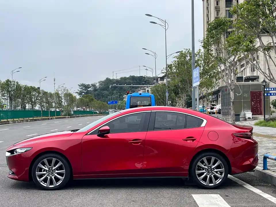 Mazda 3 Angkesaila