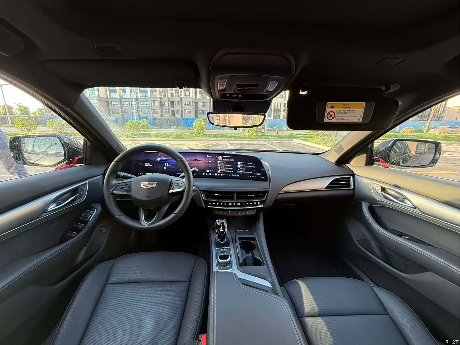 Cadillac CT5, 2026 все фото
