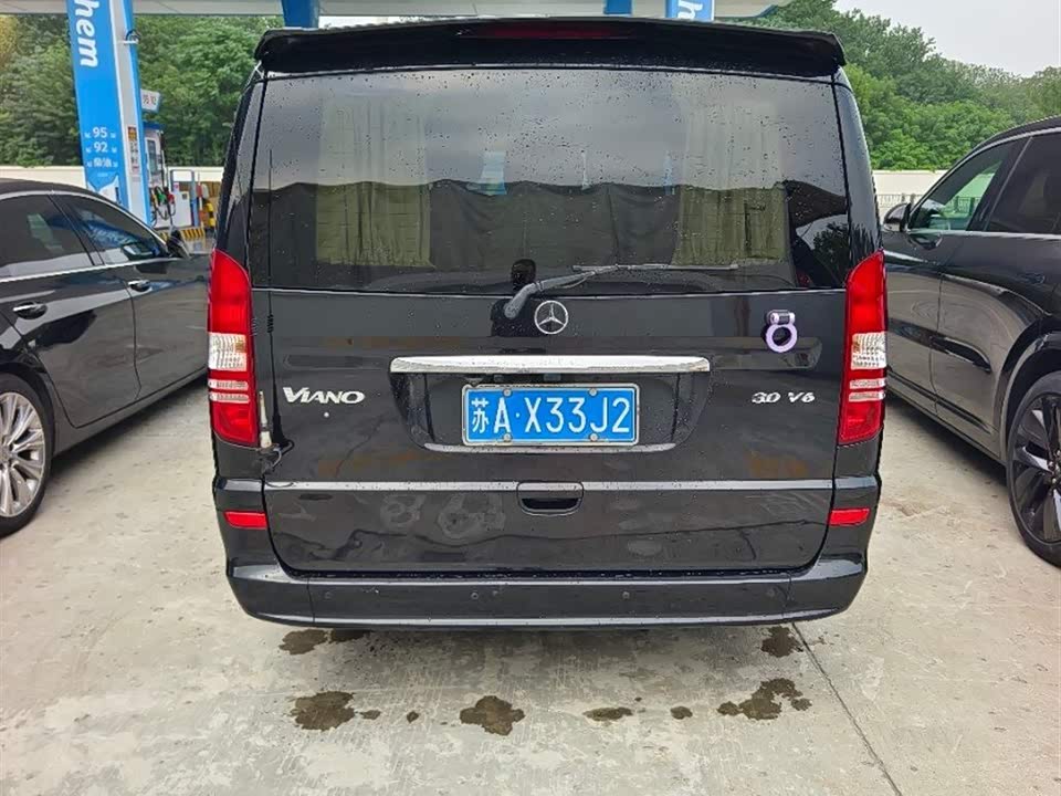 Mercedes-Benz Viano