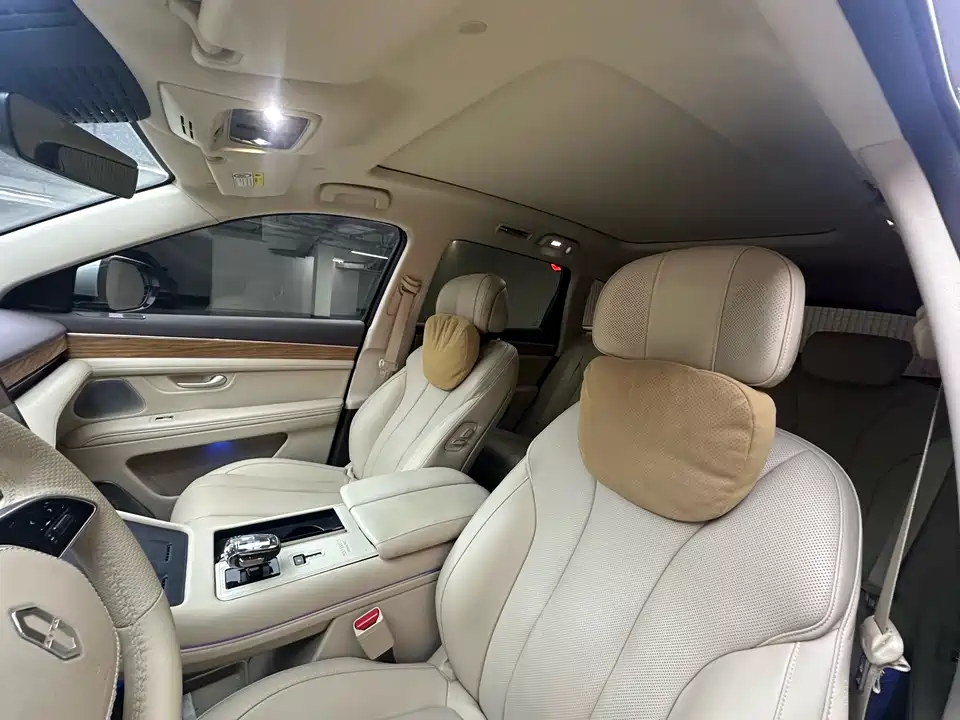 AITO Ask the world M7