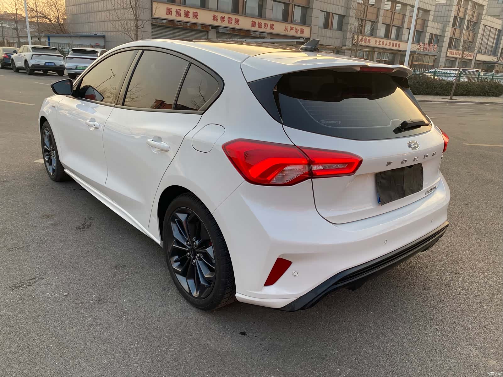 Ford Focus, 2022 все фото