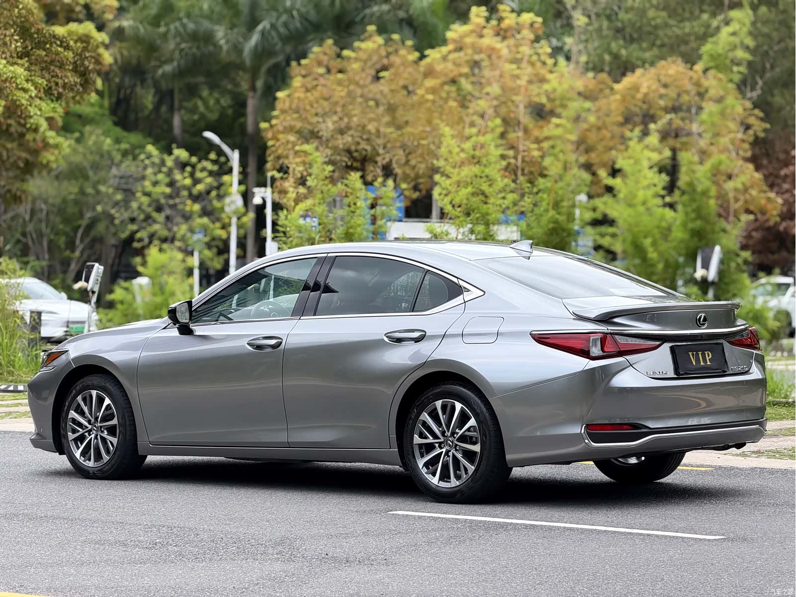Lexus ES, 2021 14