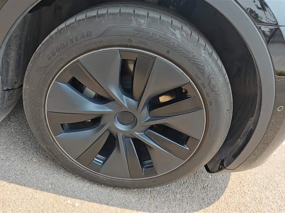 Tesla Model Y Tesla Model Y