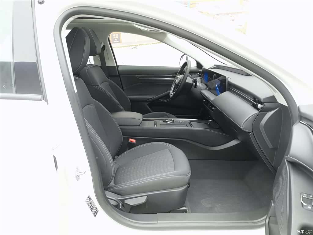 Ford Mondeo, 2023 23