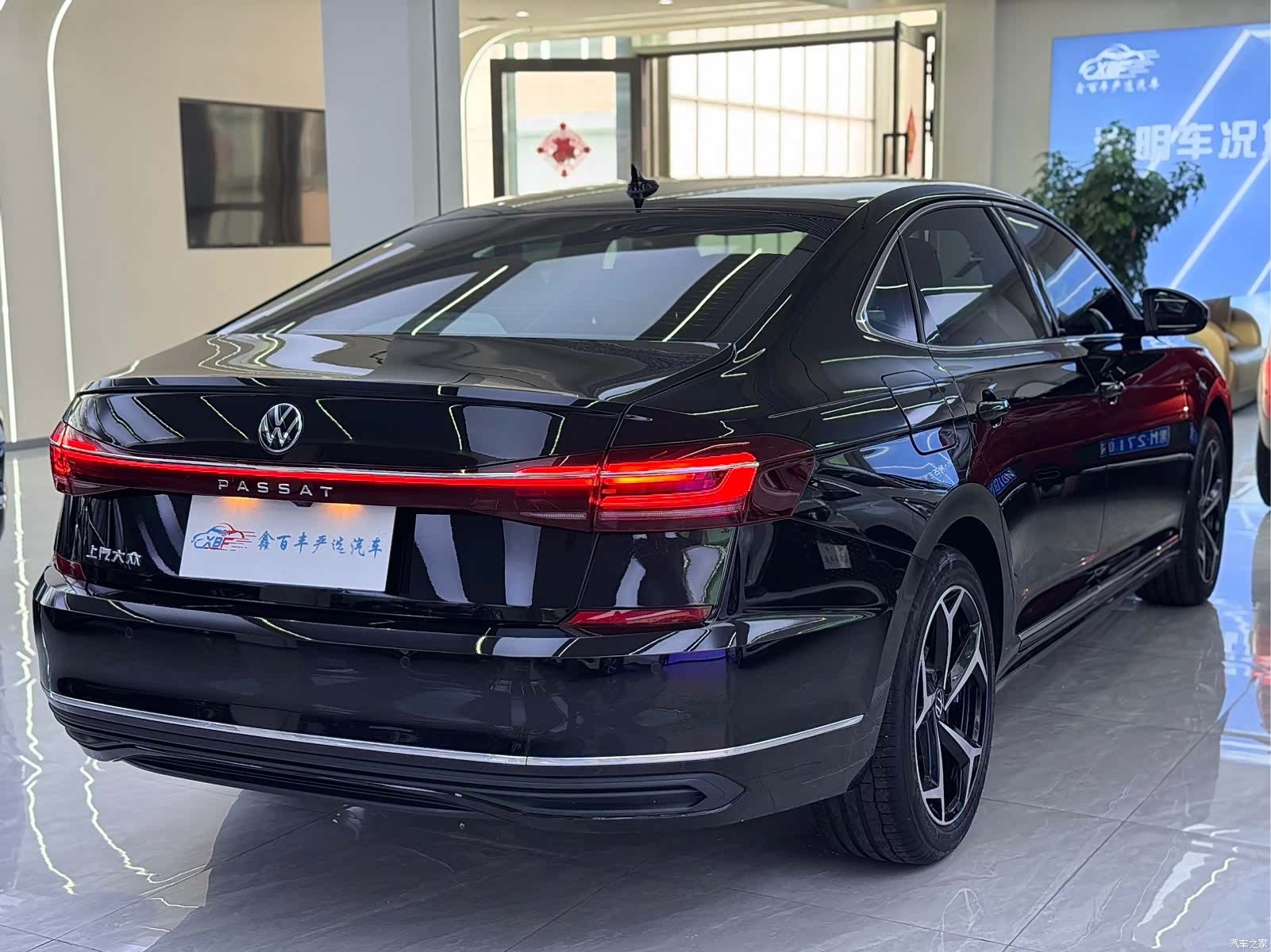 Volkswagen Passat, 2025 10