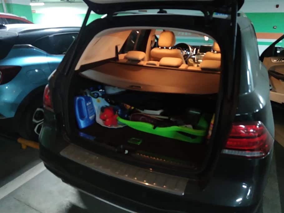 Mercedes-Benz GLE Mercedes-Benz GLE